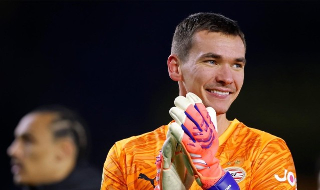 开云在线-埃因霍温官方：已从药厂买断门将科瓦日，与其签约四年半